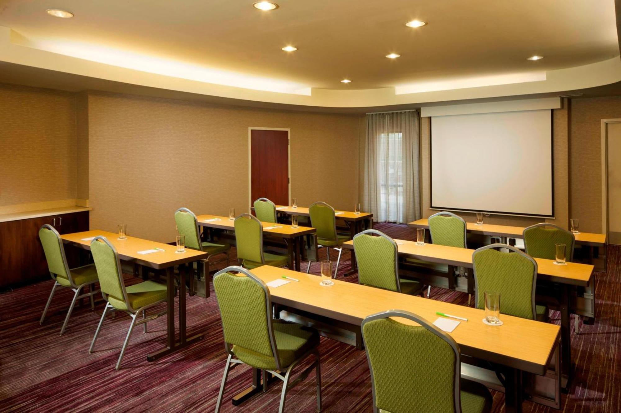 Courtyard By Marriott Jackson Hotel Екстериор снимка