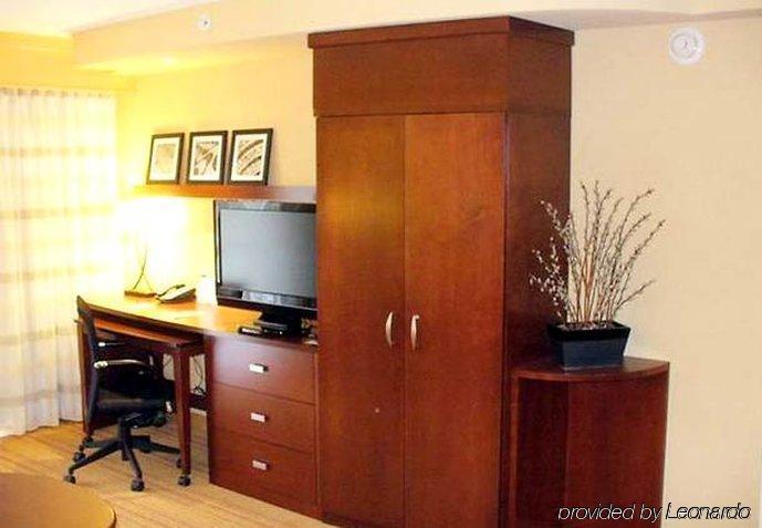 Courtyard By Marriott Jackson Hotel Стая снимка