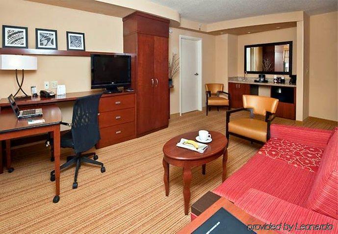 Courtyard By Marriott Jackson Hotel Екстериор снимка